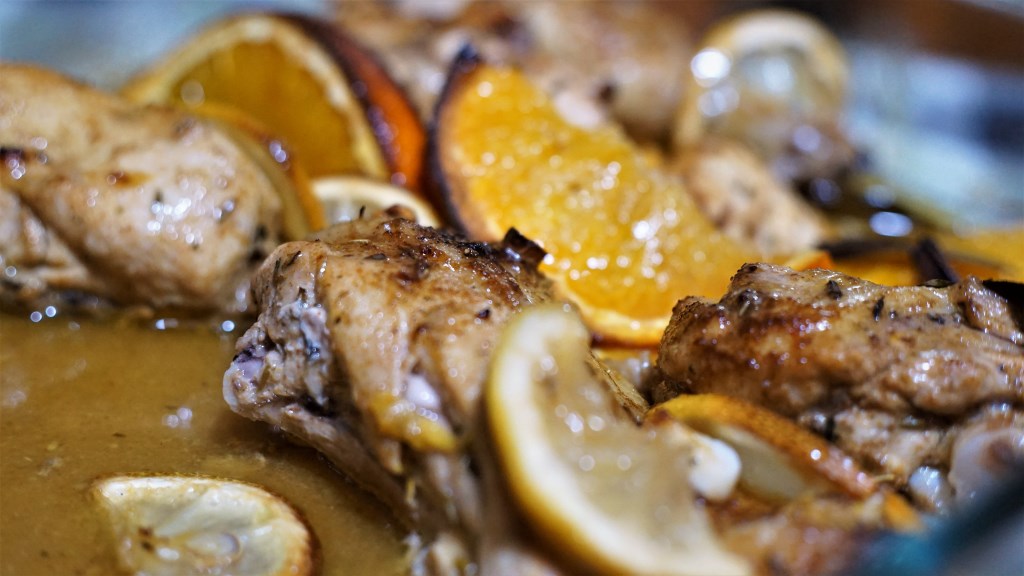 Frango no forno com laranja e limão